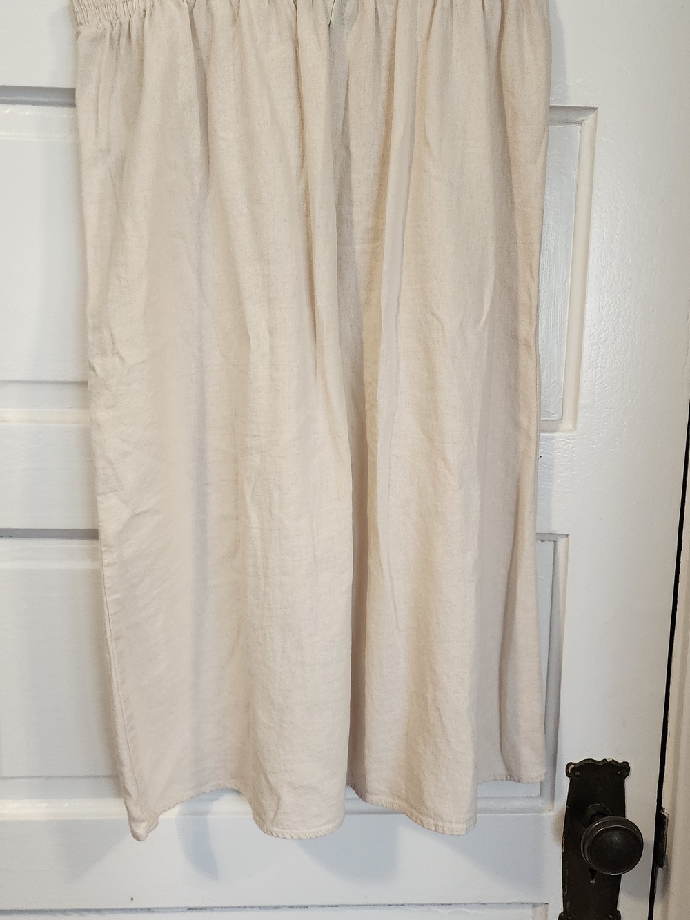 dip Cream Button-Front Midi Skirt - Picture 6 of 8